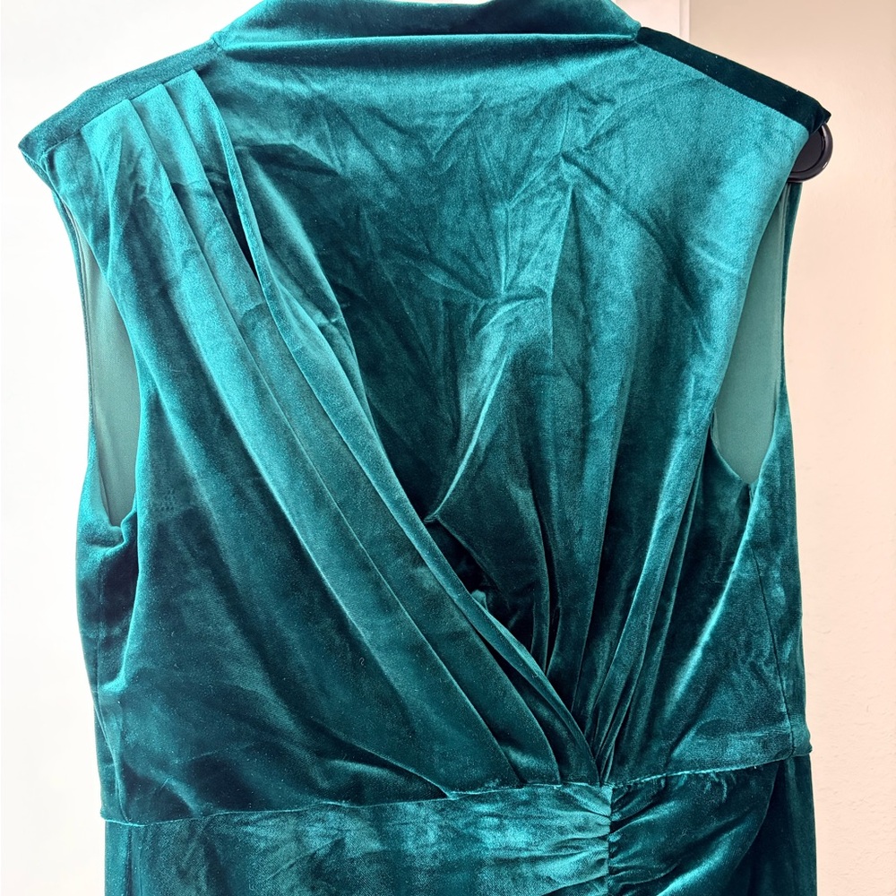 Lulu's Strapless Dark Emerald Velvet Gown - Picture 3 of 7